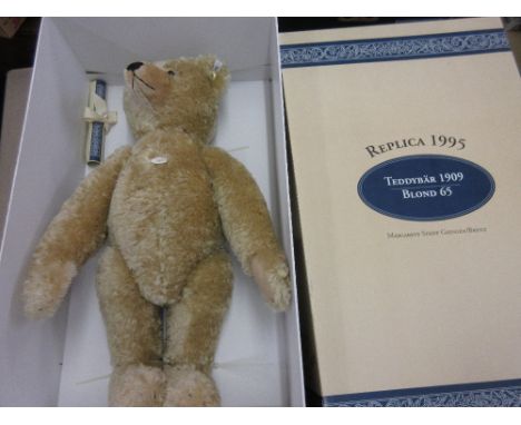 Large Steiff Limited Edition teddy bear, 1909 Blond 65, No. 4965 of 5000 with original box