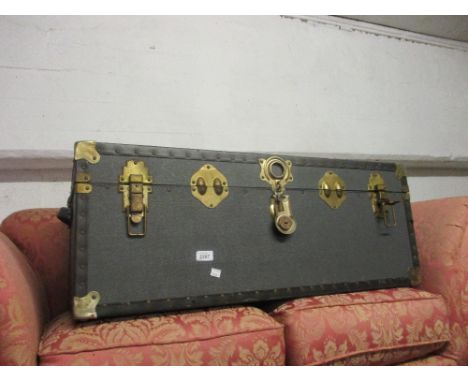 Fibre trunk, small wooden trunk and a linen basket