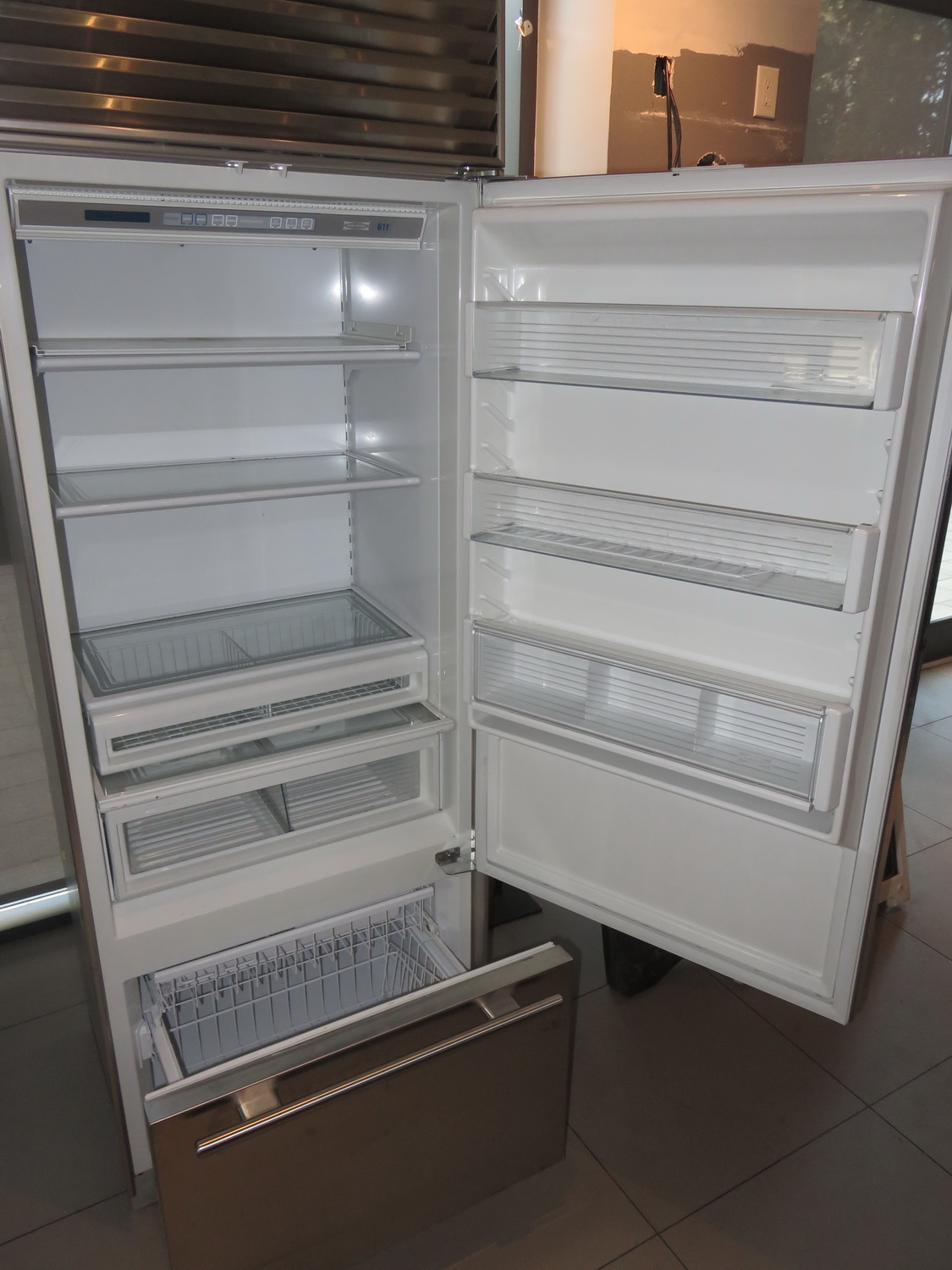 SUBZERO 611/S2 STAINLESS STEEL 30" REFRIGERATOR W/ BUILTIN BOTTOM