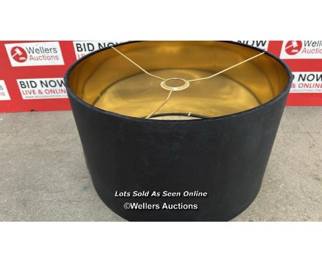 CYKINDER BLACK VELVET LAMP SHADE / APPEARS TO BE NEW / G27