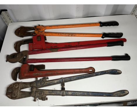 2 x Bolt cutters and 2 x Pipe stilsons. Please note this lot has the standard Ewbank's standard buyers premium payable on top