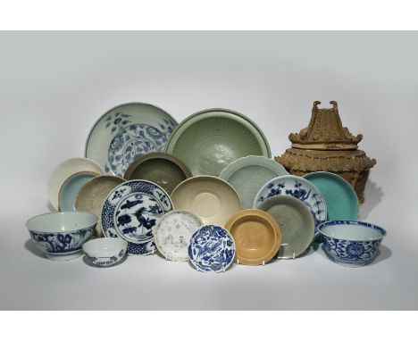 A COLLECTION OF CHINESE AND OTHER ASIAN CERAMIC ITEMS SONG DYNASTY AND LATER Comprising: three blue and white bowls, four blu