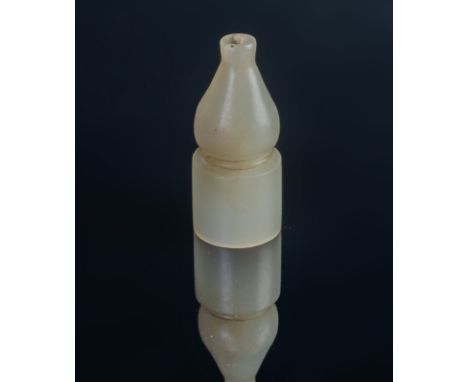 Islamic Art. A Mughal jade mouthpiece India, 19th century . Provenance: Adriano Moscatelli Collection, Rome.. Cm 4,90. 