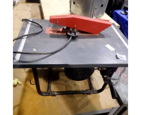 Performance electric bench saw. All electrical items in this lot have been PAT tested for safety and have passed. This does n