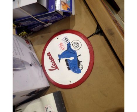 Cast iron circular Vespa scooter sign, D: 24 cm. UK P&amp;P Group 2 (£20+VAT for the first lot and £4+VAT for subsequent lots