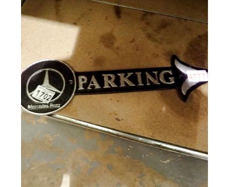 Cast iron Mercedes parking arrow. UK P&amp;P Group 2 (£20+VAT for the first lot and £4+VAT for subsequent lots) 