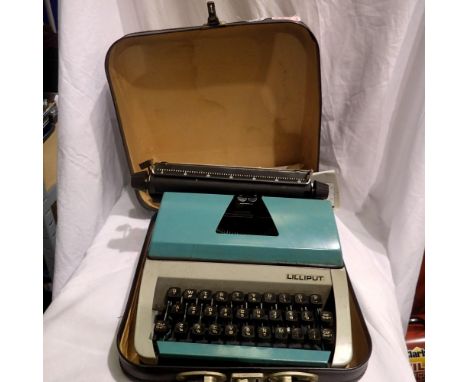 Vintage cased Liliput manual typewriter. Not available for in-house P&amp;P 