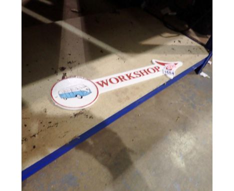 Cast iron VW workshop arrow sign, L: 41 cm. UK P&amp;P Group 2 (£20+VAT for the first lot and £4+VAT for subsequent lots)