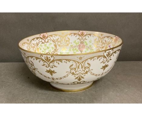 The Spode golden Jubilee bowl of her majesty Queen Elizabeth II limited Edition 22/250