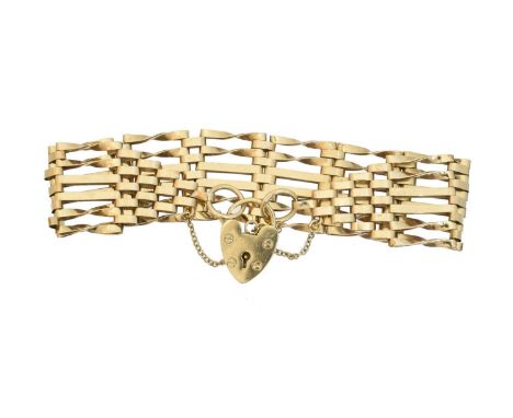 A 9ct gold bracelet, A 9ct gold bracelet, the gate link chain with a heart shape padlock clasp, hallmarks for Birmingham, len