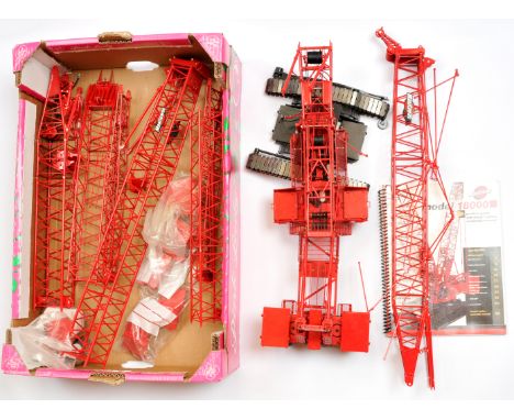 Manitowoc an unboxed 1:50 Scale 18000 Crane "MANITOWOC". Condition appears to be generally Excellent (unchecked for completen