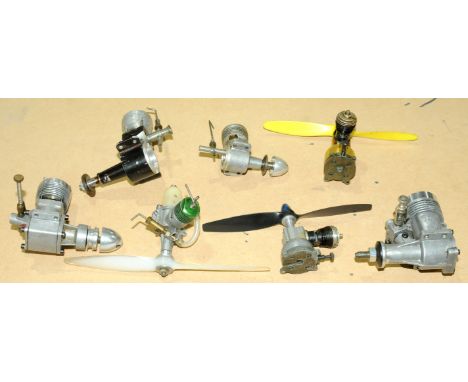 Thunder Tiger &amp; Similar an unboxed group of model engines. Conditions appear to be generally Fair to Good (unchecked for 