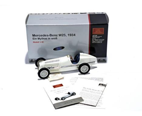 CMC 1:18 scale M-065 Mercedes-Benz W25 1934, Excellent, includes dusting cloth, numbered certificate, information card, inner