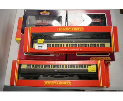 A selection of Hornby Railways and modern railway items, including: a Hornby Railways GWR 4-6-0 loco St. Class St. Catherine,