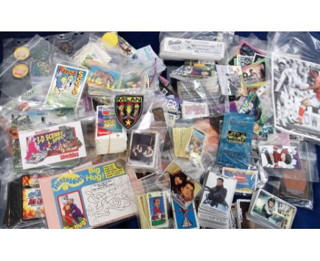 Trade cards & giveaways, a large accumulation of modern cards from many different issuers & covering many subjects inc. Barcl