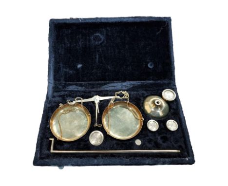 VINTAGE JEWELLERS SCALES 