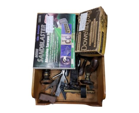 WOODEN TRAY LOT OF PRECISION TOOLS 