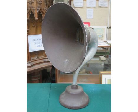 LARGE VINTAGE GRAMAPHONE HORN, MOUNTED ON BAKELITE (?) STAND, STAMPED BTH