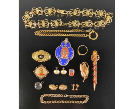 Schmuck-Konvolut, 17 Teile, dabei 585/333 Gelbgold und Schaumgold, Tombak, u.a. bestehend aus Lupenanhänger und emailliertem 