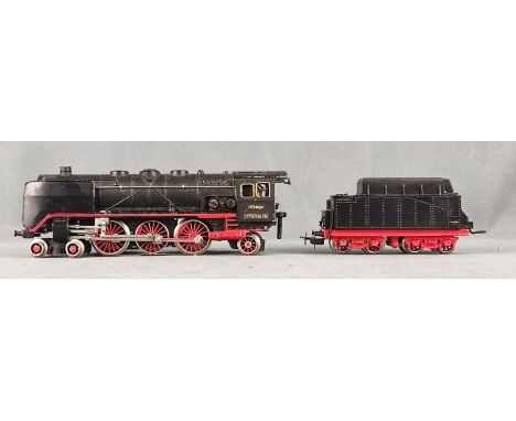 Märklin H0, HR 800 K, Schlepptenderlok, bespielter Zustand, in Originalkarton
