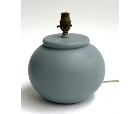 A bulbous form grey table lamp, 19cmH 