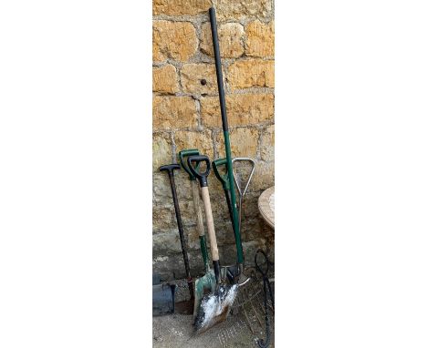 A small lot of garden tools, to include two shovels, rake, fork, edging spade etc 