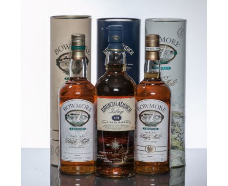 BOWMORE LEGEND
Islay Single Malt Scotch Whisky, French import. 700ml, 40% volume, in tube. 
BOWMORE LEGEND
Islay Single Malt 