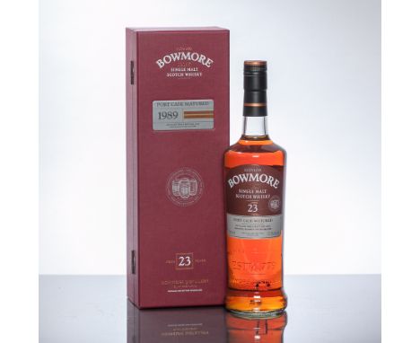 BOWMORE 1989 PORT CASK MATURED AGED 23 YEARS
Islay Single Malt Scotch Whisky, distilled 1989 and bottled in 2013. 700ml, 50.8