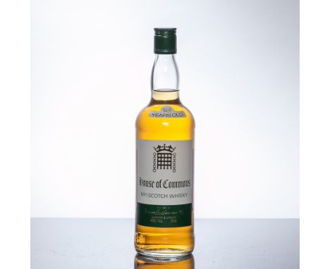 HOUSE OF COMMONS 12 YEARS OLD
Blended Scotch Whisky, 75cl, 40% volume. 
