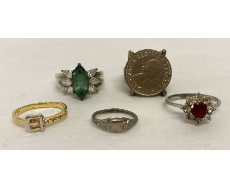 5 silver &amp; white metal dress rings to include stone set cocktails rings &amp; a silver gilt buckle ring.   Sizes E½, M, Q