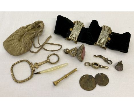 A small collection of antique and vintage items. To include 2 mother of pearl dress clips.   Together with George III tokens,