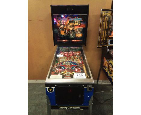 Stern Harley Davidson Pinball MachineHarley Davidson Pinball Machine from 1999, manufactured by Stern Pinball, Inc. USA. Born