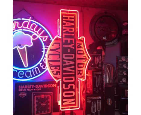 Harley-Davidson Double Sides Harley Logo Neon SignDouble sided neon sign with bracket to hang sideways. 112 x 48 x 27 cm