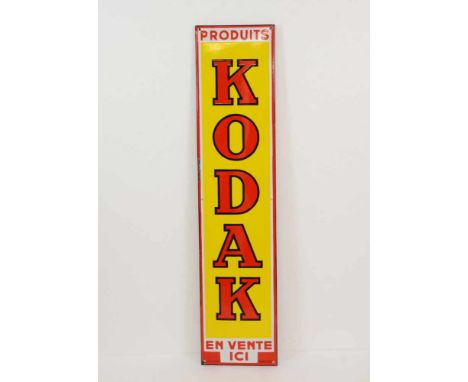 Large enamel sign KodakThis large enamel Kodak sign is in French, has 1,5 cm side edge and 6 mounting holes. Overall good con
