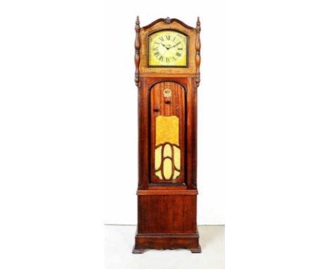 Electric Grandfather Clock Crosley Model 124 with AM-RadioElectric Grandfather Clock Crosley with AM Tube Radio. Dial with pr