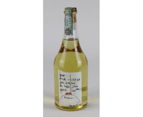 Eine Flasche Grappa 2004, Distilleria Levi Serafino Neive, Alba, Piemont, 0,7 L., Füllhöhe: unterer Flaschenhals, Etikettenen