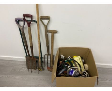 BOX OF MISC GARDEN TOOLS TOGETHER WITH SHOVEL, RAKES ETC