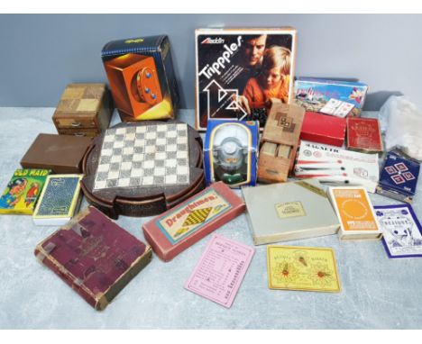 BOX CONTAINING VINTAGE CARDS, GAMES, MONEY BOX AND ORIENTAL STYLE CHESS SET