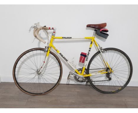 VINTAGE RALEIGH RACING BIKE
