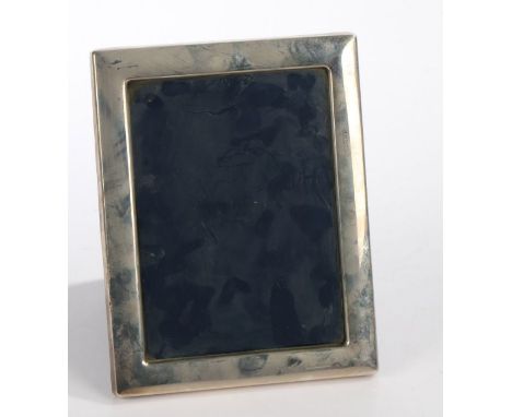 Elizabeth II silver picture frame, Sheffield 1985, maker Francis Howard Ltd. of plain rectangular form, with easel back, 17cm