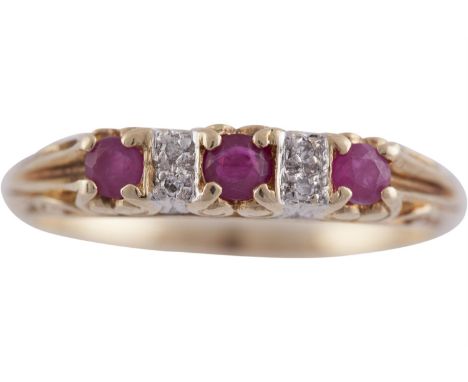 A RUBY AND DIAMOND RING mounted in 9 carat gold, ring size Q