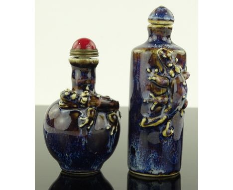 2 Chinese porcelain snuff bottles with lizard mounts and hare's fur glaze, largest height 10cm, (2).