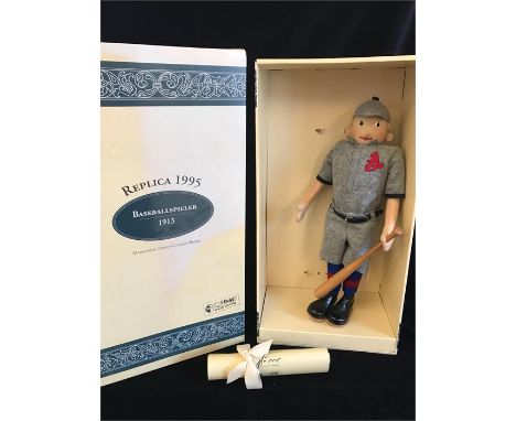 A Steiff Baseballspieler 1913 in original 1995 Collectors box