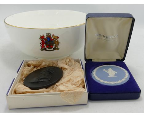 Boxed Wedgwood Items to include Dancing Hours Commemorative Plaque, Large Californian patterned fruit bowl &amp; Unmarked Bla