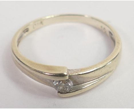 9ct white gold diamond solitaire ring, size O, 1.9g. 