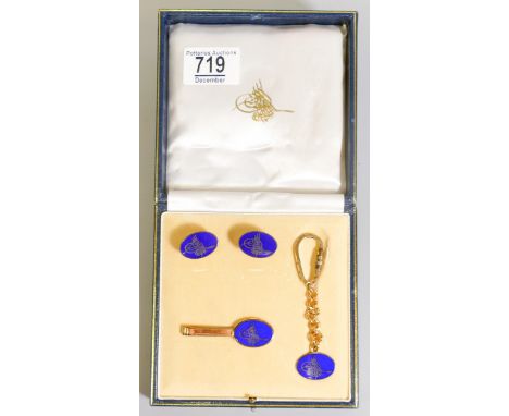 De Lamerie Fine Bone China gold plated on silver enameled gift set including Tie Clip, Key Ring &amp; Cufflinks, overall weig