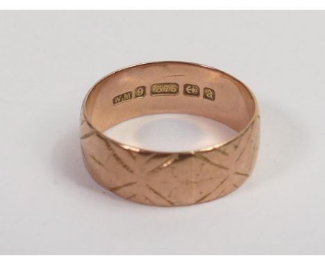 9ct rose gold wedding ring, size Q/R, 4g. 