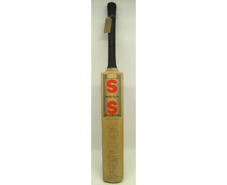 Stuart Surridge cricket bat signed by 1970s/80s Lancashire and Kent CCC players, including Bob Ratcliffe, John Shepherd, Grah