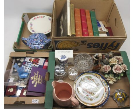 Mixed collectables to include a vintage AA badge, decorative plates, GB and international stamp albums incl penny red, and a 