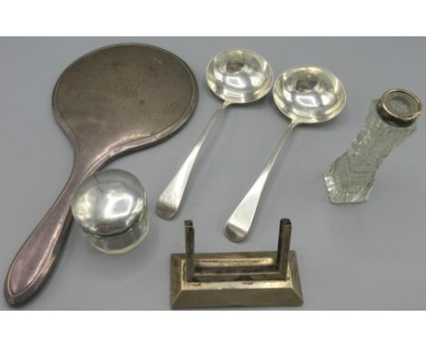 Pair of George III silver monogrammed ladle spoons by Thomas Wallis, London, 1800, silver hallmarked and monogrammed hand mir
